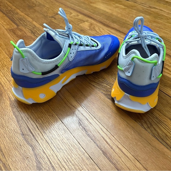 Nike React Live PRM Sneakers - Picture 7 of 11